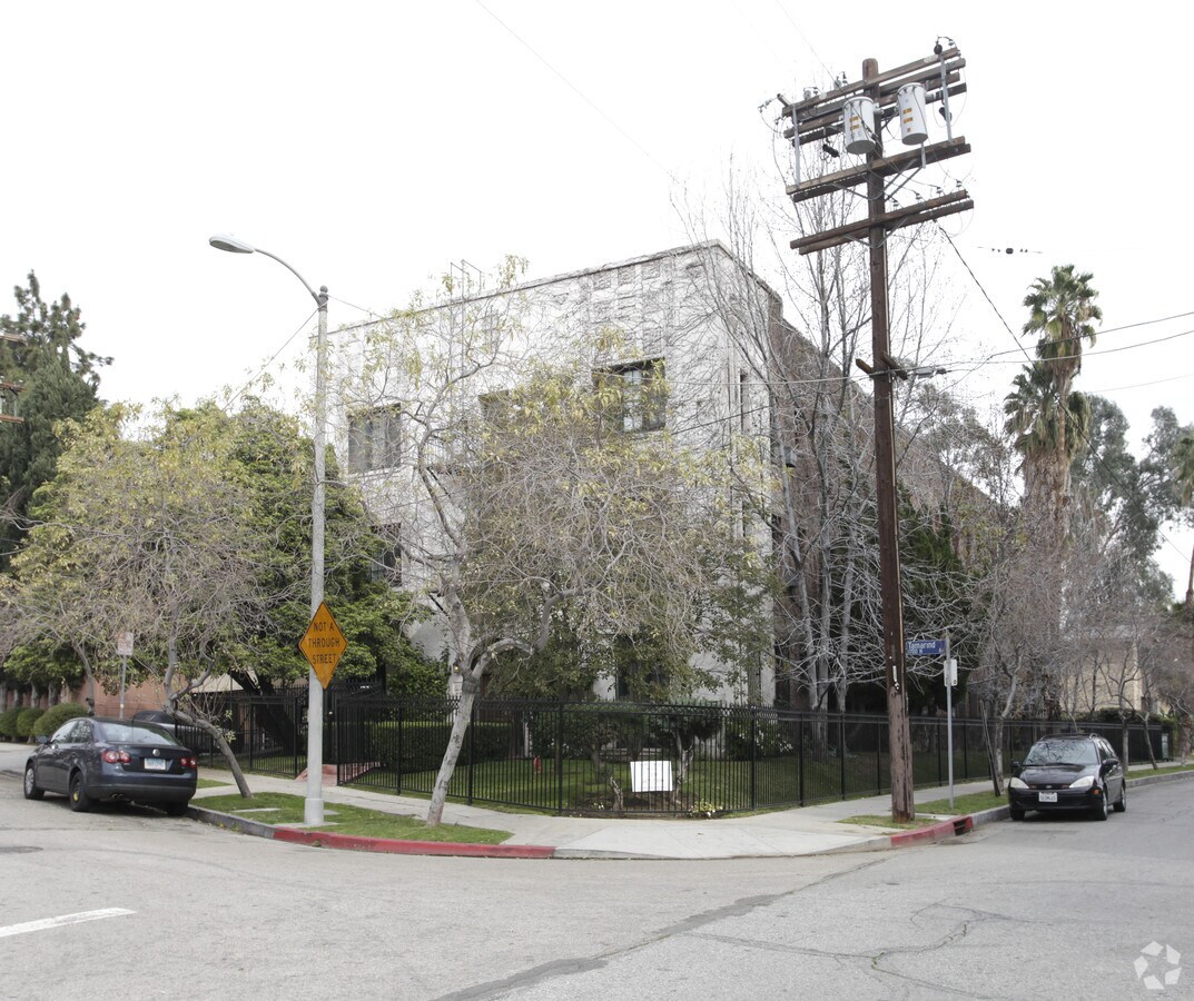 1756 Tamarind, ¡alejado - 1756 Tamarind Ave