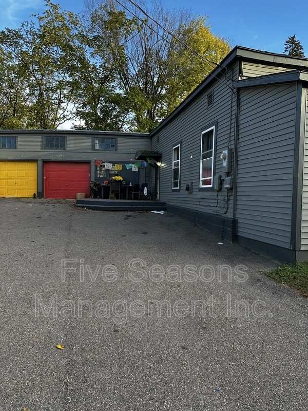 Photo - 32 Intervale Ave