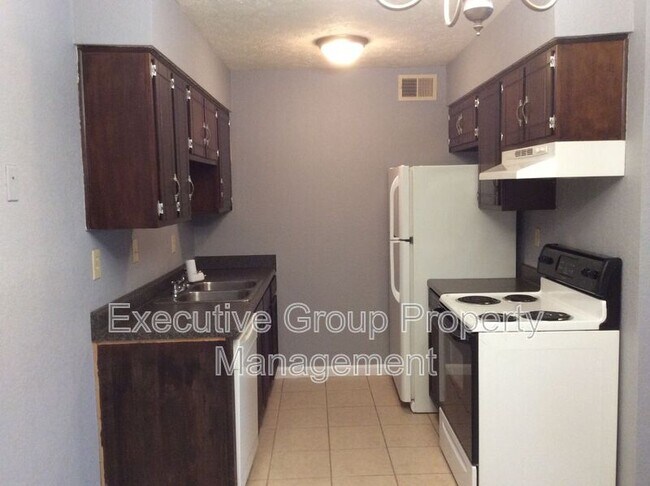 Photo - 365 Elmwood Dr