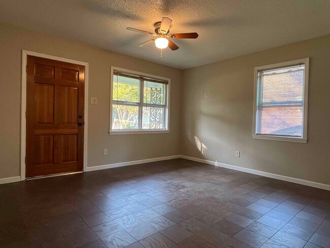 Photo - 356 Williford St