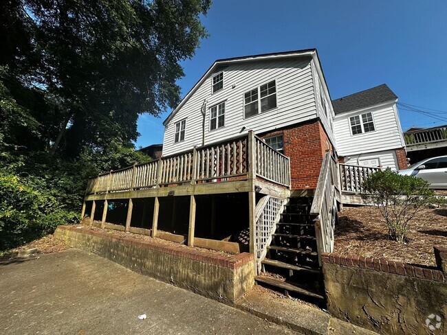 Building Photo - 2 Bedroom Walkable to Campus Pre-Leasing f... Rental