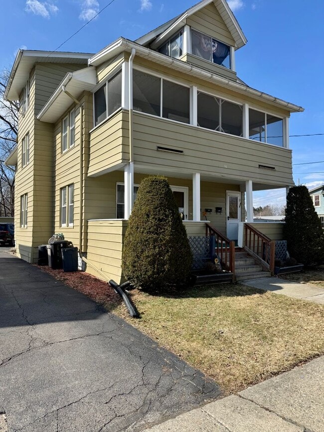 Building Photo - 16 Badger Ave Unit First Floor