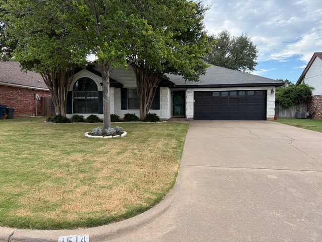 Photo - 1514 Hayloft Ln