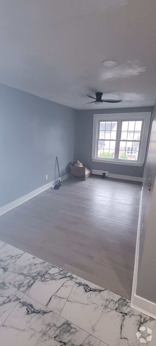 Building Photo - 3038 86th St Rental