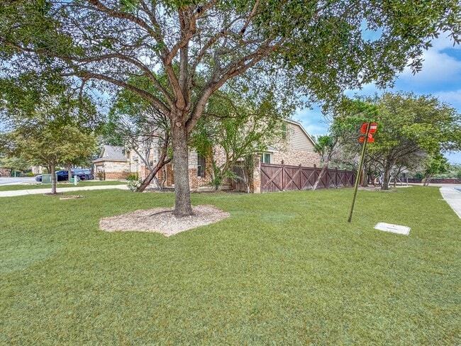 Photo - 514 Wandesta Way