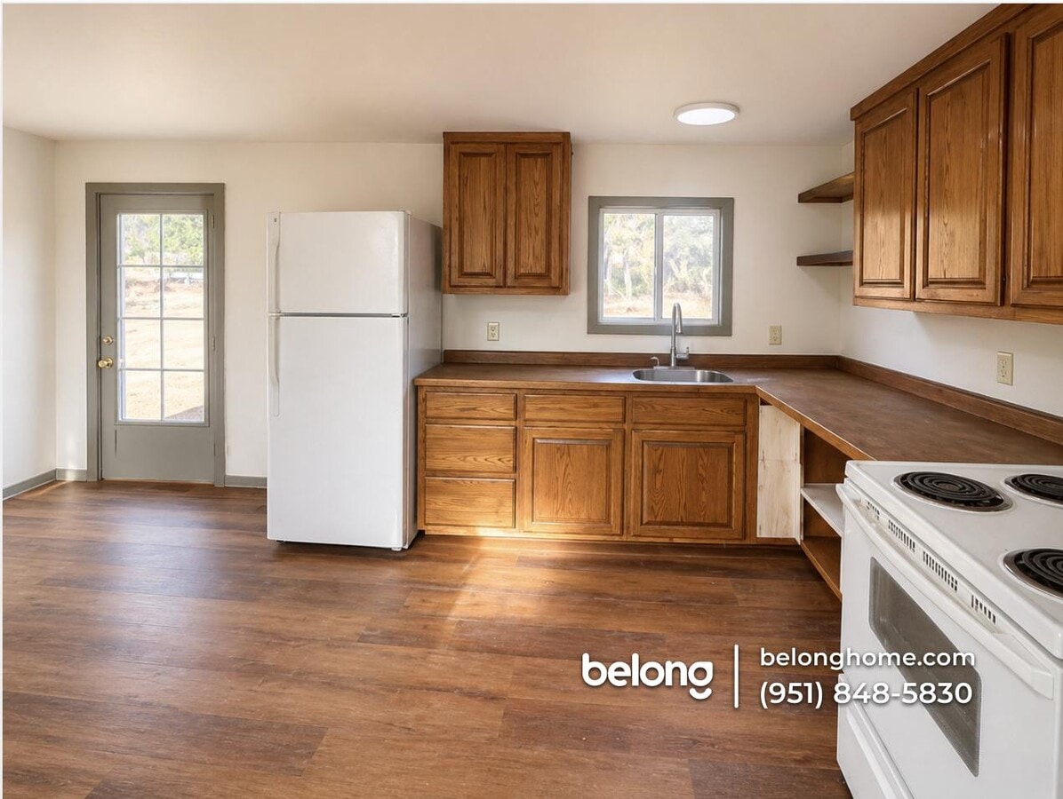 Photo - 3576 Whispering Pines Rd