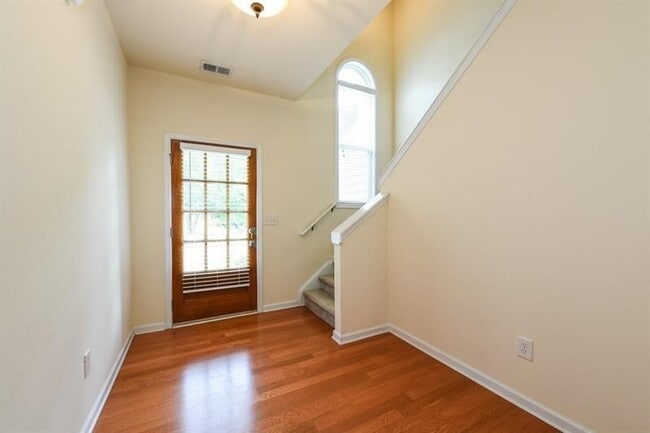 Photo - 981 Brownstone Ln SW