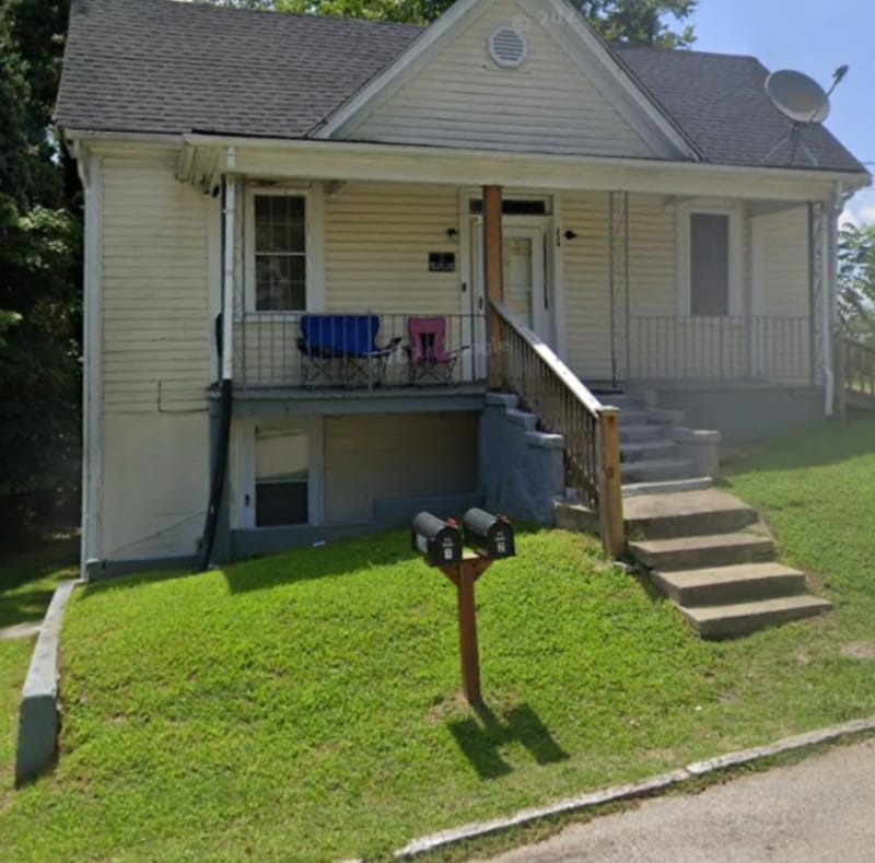 Photo - 239 W Thomas St