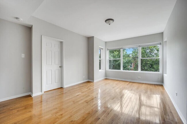 Photo - 3924 W Altgeld St Unidad 2