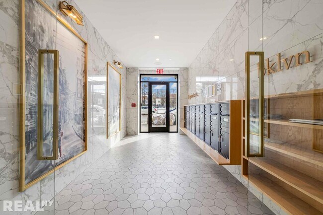 Photo - 1801 Broadway Unit 5C