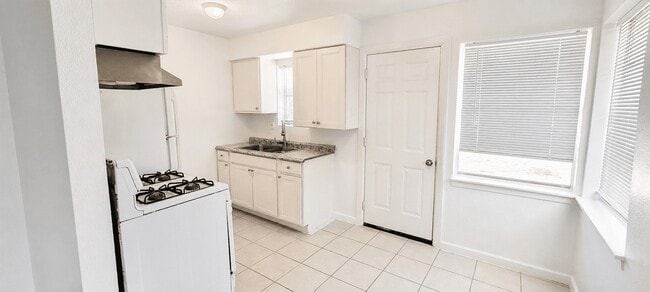 Photo - 7818 Oak Knoll Ln