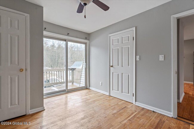 455 Maple Ave Unit 3