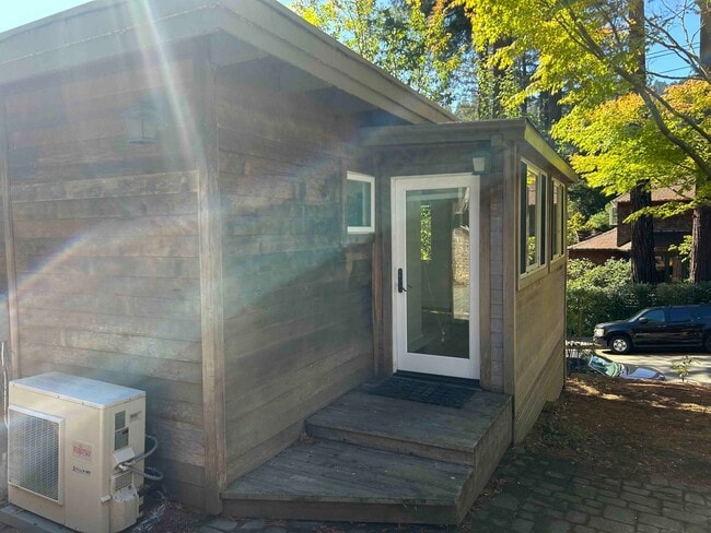 Photo - Beautifully Remodeled Studio Downtown