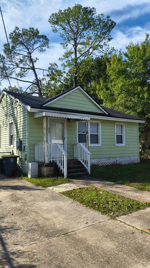 Photo - 3120 4th St Cir