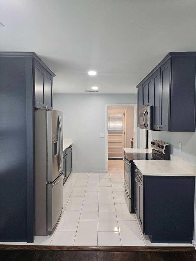 Photo - 214 Ridgeway Dr