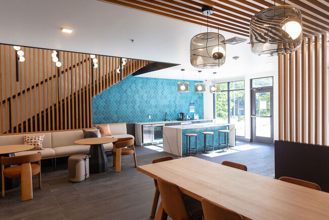 Building Photo - Ember Rental