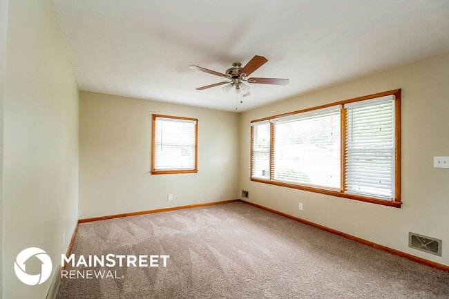 Photo - 2320 Embassy Ln