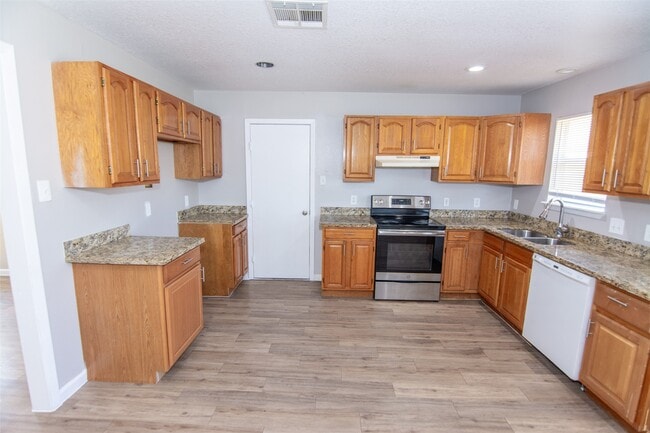 Photo - 2430 Avilion Ct