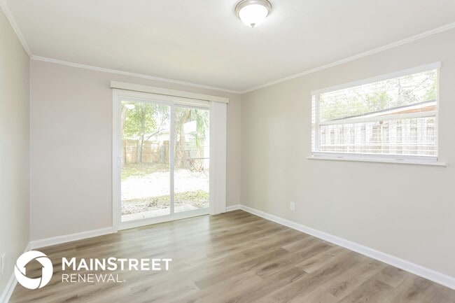 Photo - 7037 Pellias Rd
