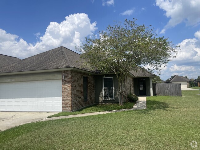 Building Photo - 9091 Eastlake Ave Rental