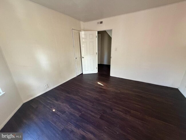 Photo - 112 W Main St Unidad B