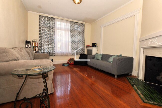 Photo - 10 Strathmore Rd Unit 2