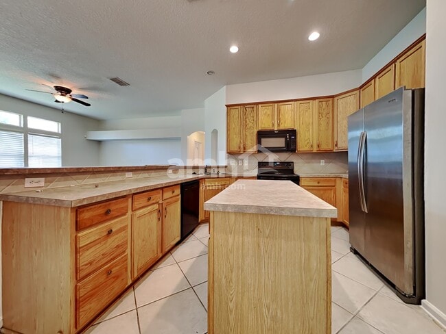 8629 Derry Dr