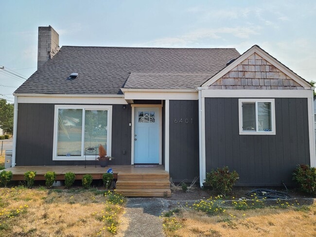 Building Photo - Beautifully Updated South Tacoma 3 Bedroom