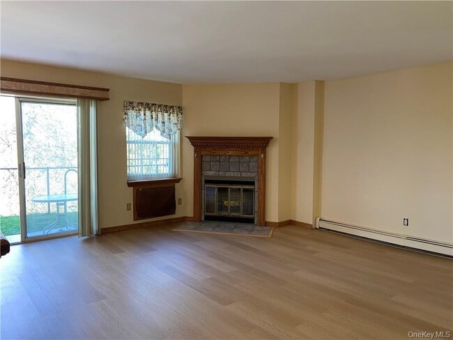 Photo - 25 Lexington Hills Rd Unit 7