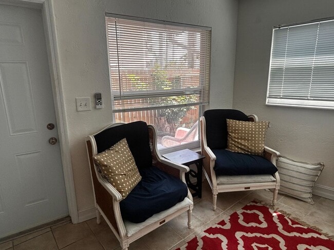 Photo - Unfurnished Beautiful Studio Retreat in Treasure Island – Minutes from the Beach!