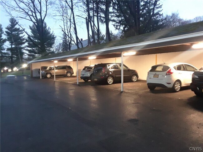 Photo - 101 E Milford Dr