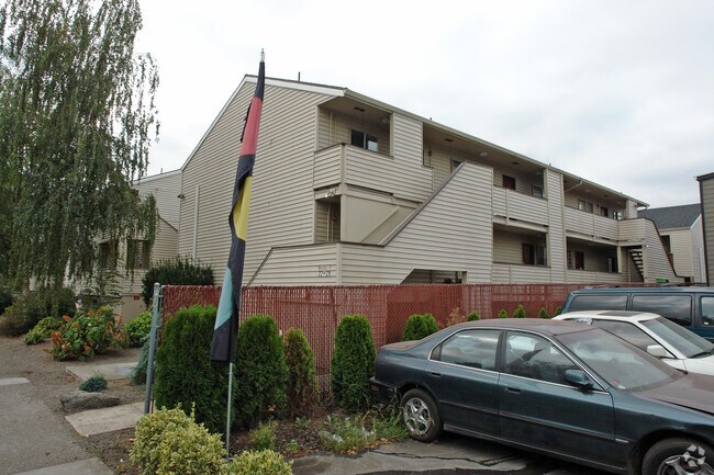 Photo - Birchwood Place