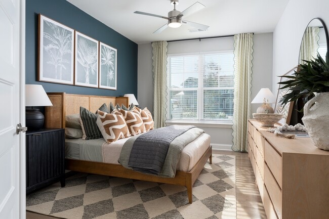 Photo - Hawthorne at Hampstead