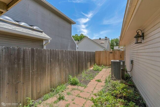 Photo - 409 Persimmon Dr