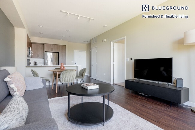 Photo - 111 N Rengstorff Ave Unidad FL2-ID1441