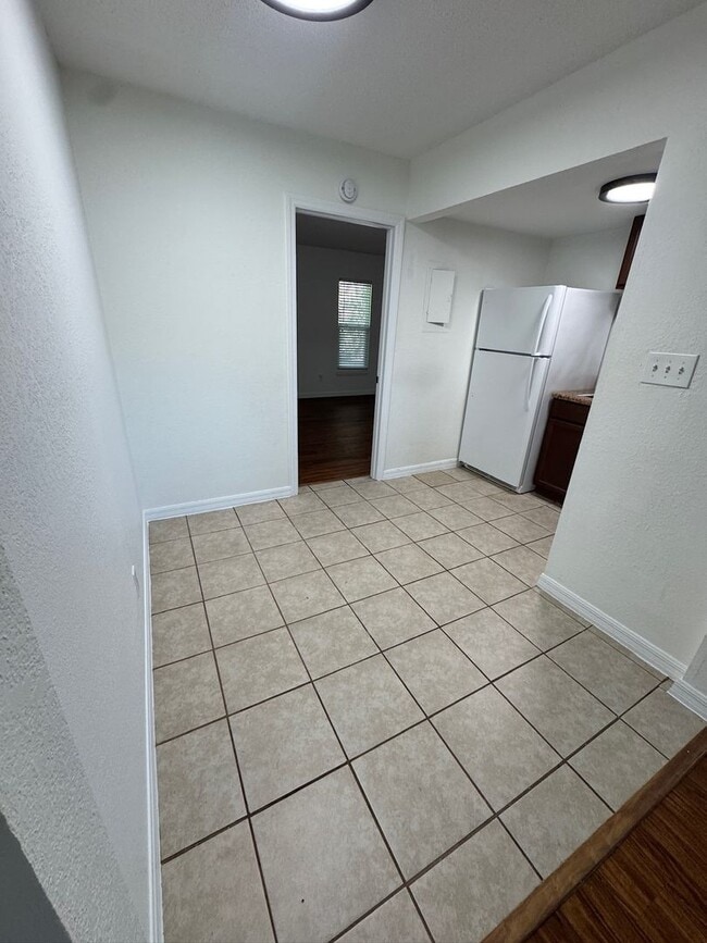 Photo - 1751 NE 2nd St