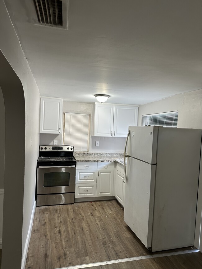 Photo - 776 14th Ave S