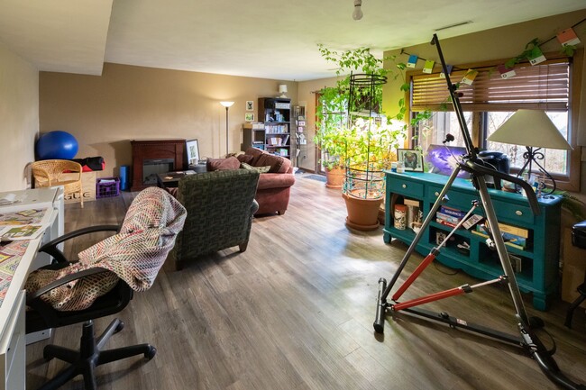 Photo - 11 Hickory Hollow Dr Townhome