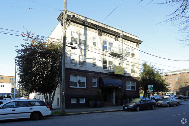 Building Photo - Queen Anne Arms Rental