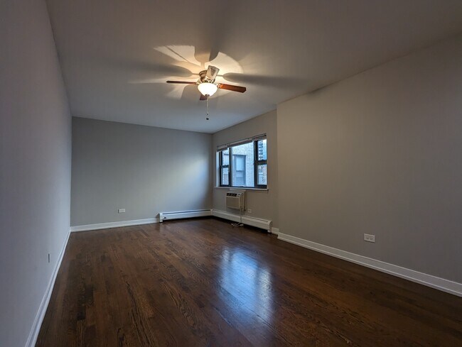 Photo - 524 W Oakdale Ave