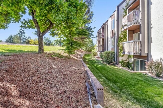 Photo - Easy Living Starts Here | 2 Bedroom Lakeside Condo