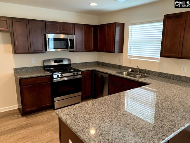 Photo - 553 Hatteras Dr