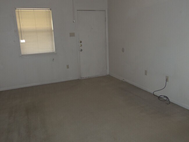 Photo - 306 S 5th St Unidad A