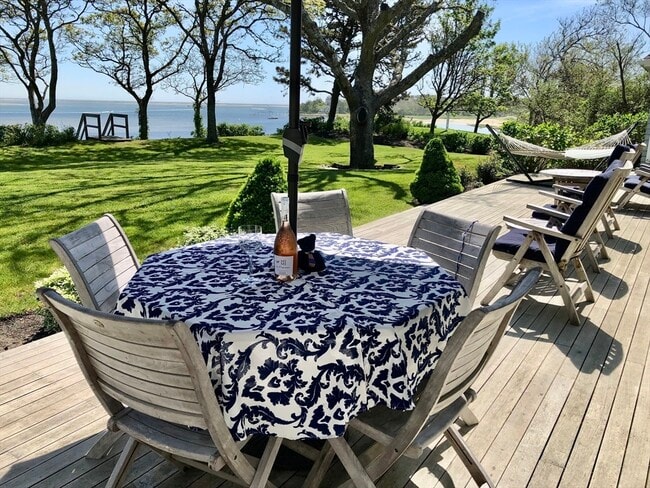 Photo - 351 Whidah Rd