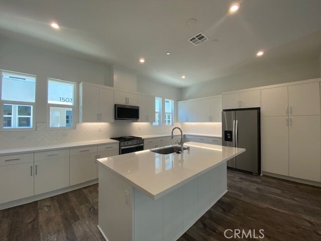 1411 W Cara Dr