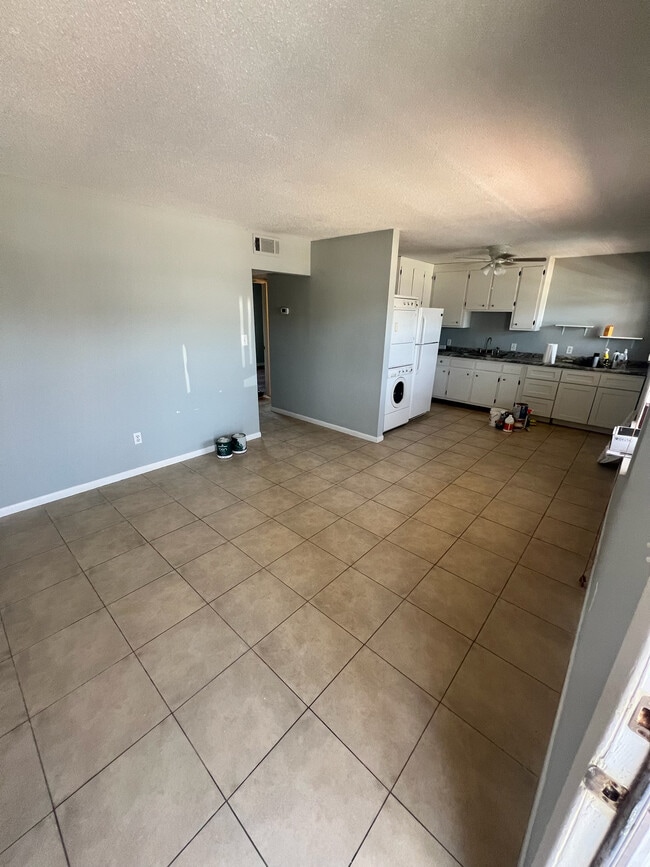 Building Photo - 318 S 4th Ave Unit Kure Beach Apt 4