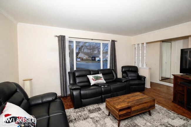 Photo - 28115 Little Mack Ave