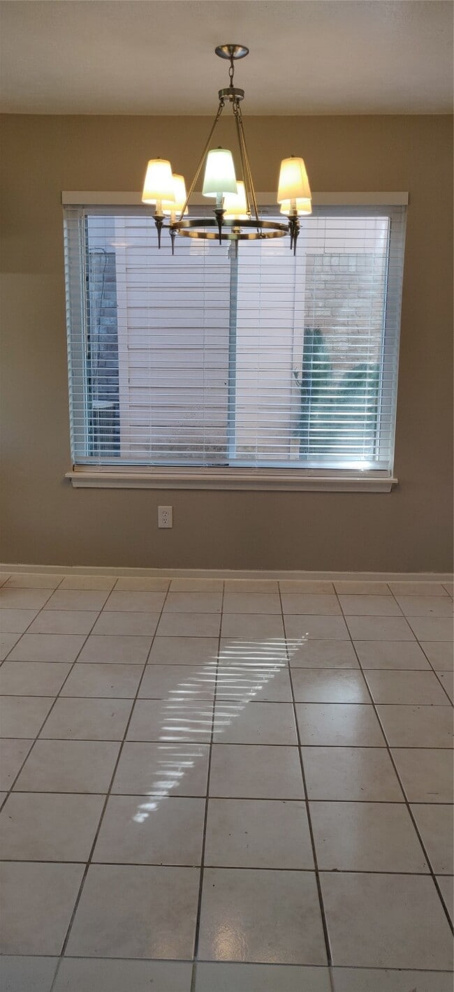 Photo - 1914 Overbrook Cir