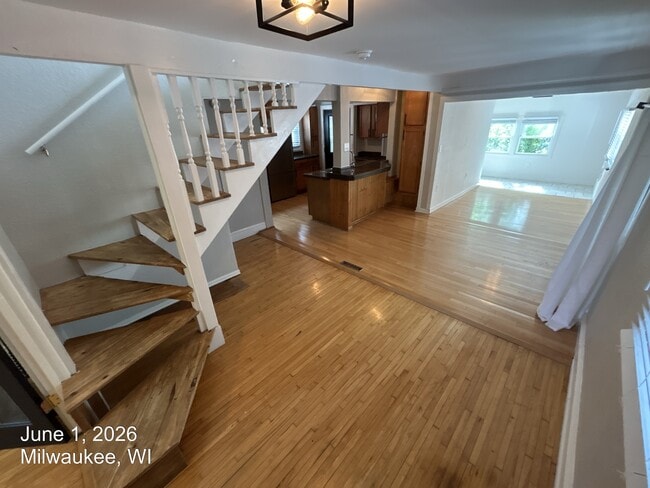 Photo - 3215 N Bartlett Ave