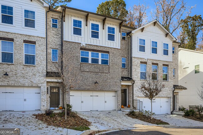 Photo - 568 Avondale Pk Cir